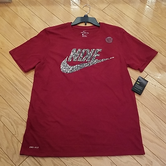 Nike Mens Short Sleeve Graphic Swoosh T shirt Tee NWT Red Dri-Fit 2XLT Tall Big